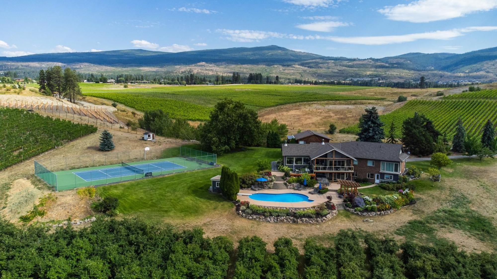 Crawford View Villa Kelowna Exterior photo